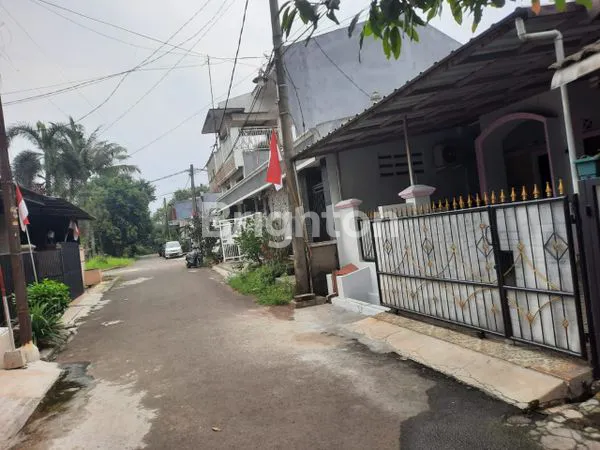 image RUMAH MINIMALIS NEMPEL KOTA WISATA VILLA NUSA INDAH 5 (8)