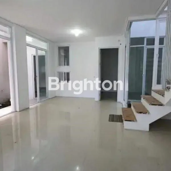 image RUMAH 2 LANTAI  SUTOREJO  DEKAT SUTOREJO SELATAN,SUTOREJO UTARA,SUTOREJO TIMUR, SUTOREJO PRIMA INDAH, SUTOREJO PRIMA UTARA, GRIYA SUTOREJO ASRI,  MULYOSARI TIMUR, MULYOSARI BARU, MULYOSARI PRIMA, WISMA PERMAI (4)