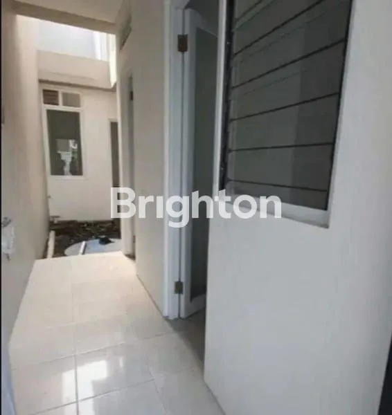 image RUMAH 2 LANTAI  SUTOREJO  DEKAT SUTOREJO SELATAN,SUTOREJO UTARA,SUTOREJO TIMUR, SUTOREJO PRIMA INDAH, SUTOREJO PRIMA UTARA, GRIYA SUTOREJO ASRI,  MULYOSARI TIMUR, MULYOSARI BARU, MULYOSARI PRIMA, WISMA PERMAI (7)