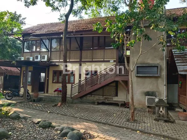 image RESTO & MEETING ROOM STRATEGIS DI KARAWACI (5)