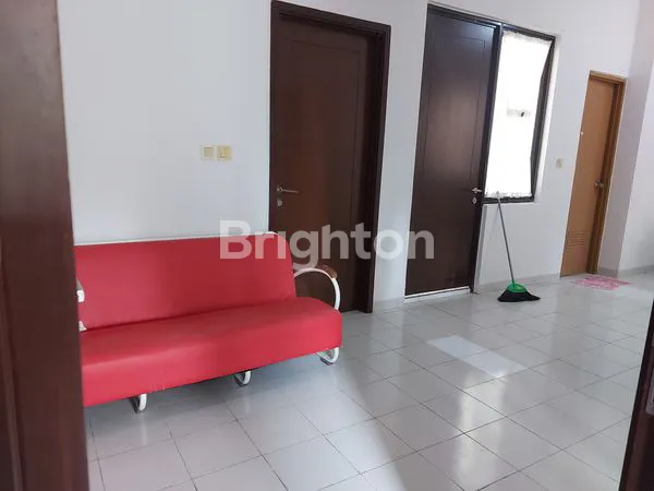 image RUMAH VIEW TAMAN DI CLUSTER THE BREEZE SENTUL CITY (2)