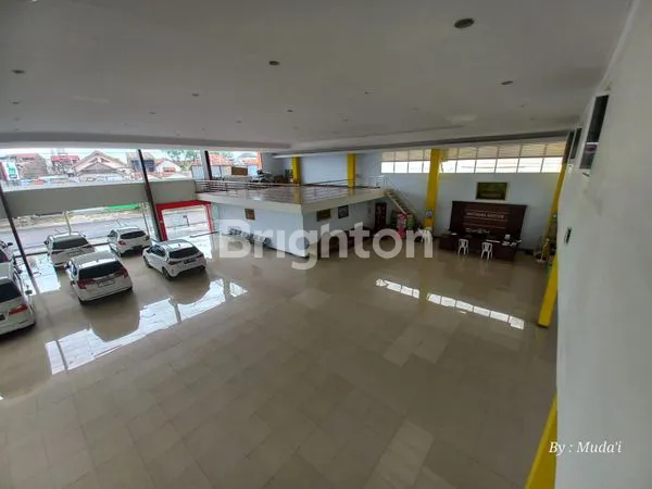 image SHOWROOM TURUN HARGA ADA BONUS RUMAH (3)