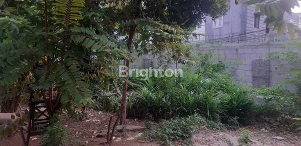 TANAH DAN RUKO BAGUS 4LT,LT861M2,SHM,JALAN 2 MOBIL,GARASI 2MOBIL,SELANGKAH PASAR DAN MALL