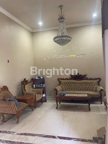 image 2 RUMAH RENOV JADI 1 HARGA MIRING BU (3)