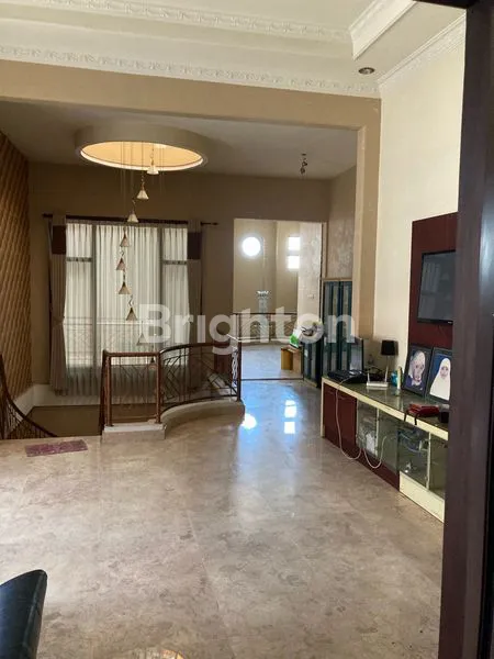 image 2 RUMAH RENOV JADI 1 HARGA MIRING BU (7)