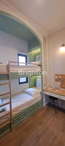 image RUMAH AMERICAN CLASSIC GRAND DUTA CITY SUMMARECON CROWN GADING HARAPAN INDAH BEKASI (4)