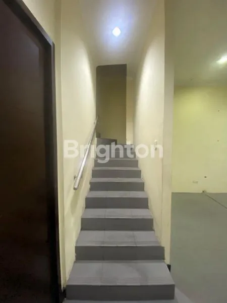 image RUKO DI JALAN UTAMA SLAMET RIYADI SURAKARTA (4)