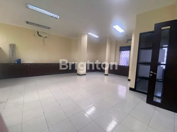 image RUKO DI JALAN UTAMA SLAMET RIYADI SURAKARTA (3)