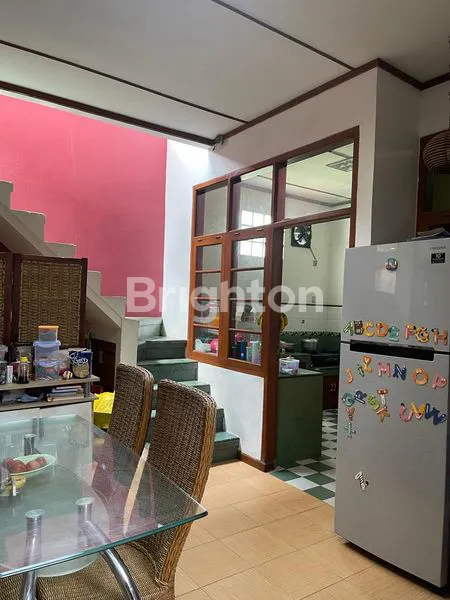 image RUMAH CANTIK 2 LANTAI SIAP HUNI (5)