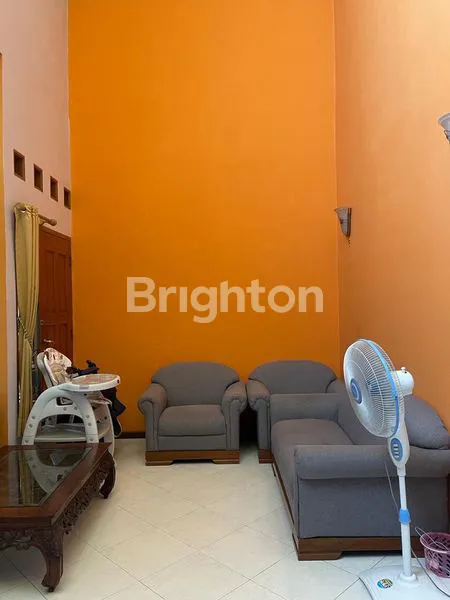 image RUMAH CANTIK 2 LANTAI SIAP HUNI (7)