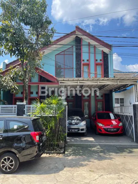 image RUMAH CANTIK 2 LANTAI SIAP HUNI (2)