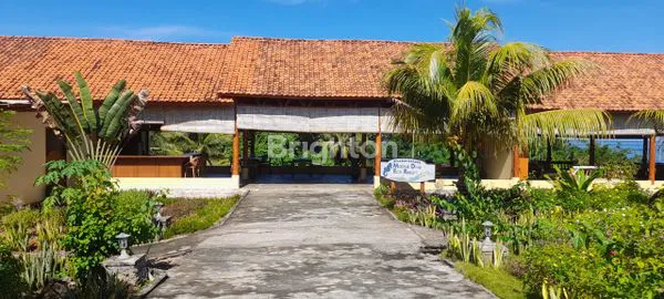 image RESORT WITH AMAZING VIEW FOR DIVING AT TOMIA (8)