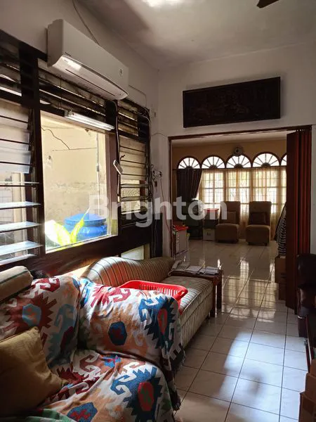 image DIJUAL RUMAH LOKASI STRATEGIS DI TEBET (7)