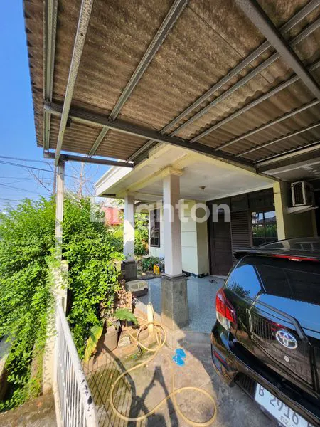 image RUMAH HOOK DI BSD LAMA SEKTOR 1.2   (2)