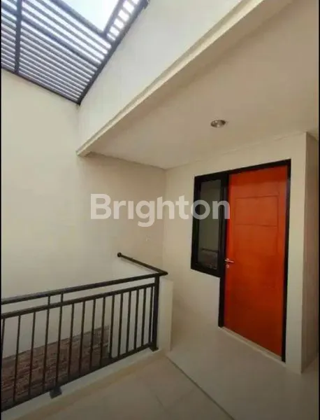 image RUMAH PANTAI MENTARI KENJERAN 2 LANTAI BARU GRESS (3)