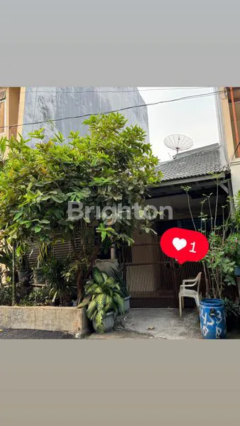 image RUMAH TUA DI MUARA KARANG (1)