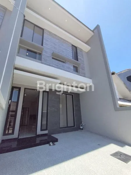 image RUMAH KLAMPIS SEMOLO TIMUR (1)