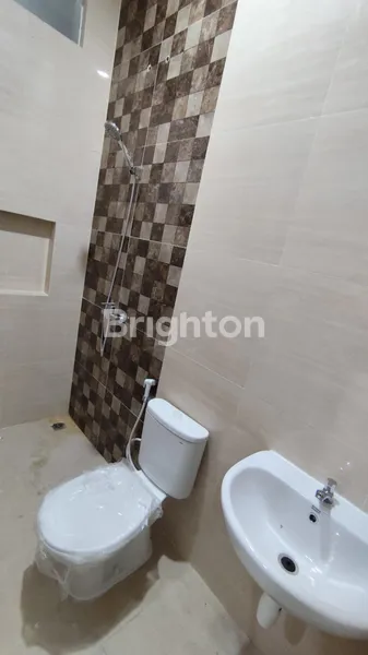 image RUMAH NEW MINIMALIS DI JALAN RUNGKUT MENANGGAL  (7)