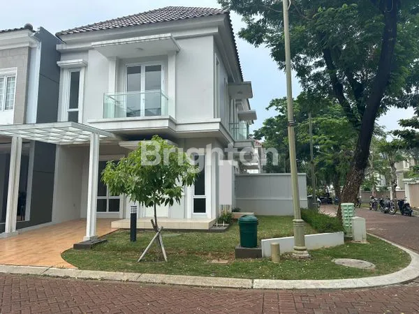 image RUMAH HOOK DI CLUSTER KARELIA GADING SERPONG (1)