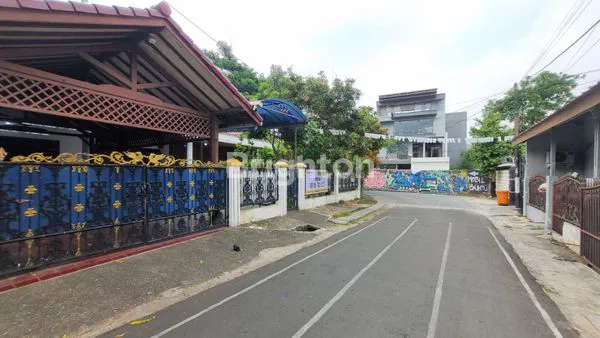 image RUMAH HUK DI KOMPLEKS DDN KARANG TENGAH TANGERANG (3)