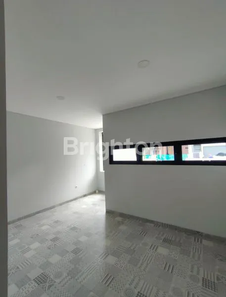 image DIJUAL RUMAH BARU BAGUS SIAP HUNI THI (2)