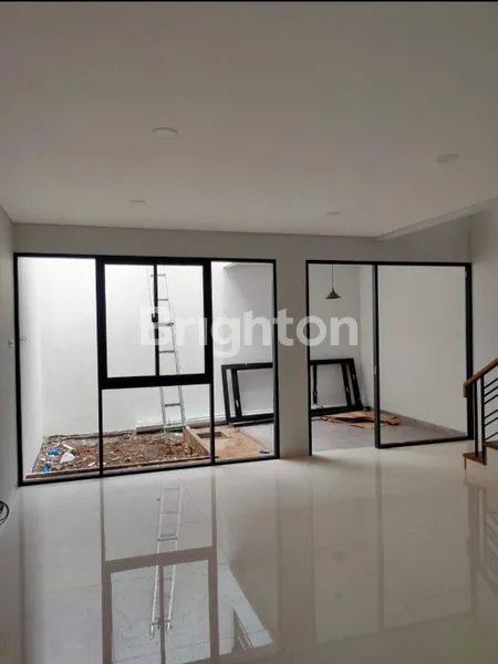 image DIJUAL RUMAH BARU BAGUS SIAP HUNI THI (5)