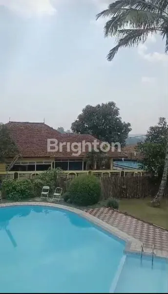 image VILLA KELUARGA YANG ASRI DILENGKAPI DENGAN KOLAM RENANG (5)