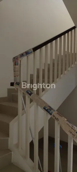 image RUMAH MEWAH TENGAH KOTA SIDOARJO (3)