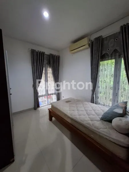 image RUMAH DI PERUMAHAN ALAYA (6)