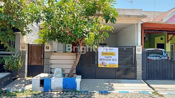 RUMAH MEPET SURABAYA DENGAN LINGKUNGAN YANG AMAN