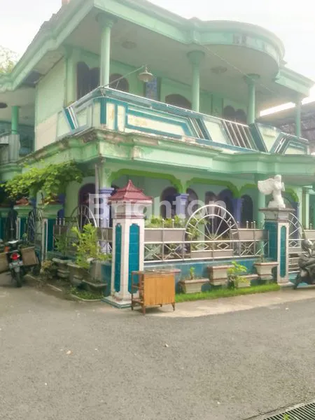 image RUMAH 2 LANTAI HOOK DI KOTA KEDIRI (1)