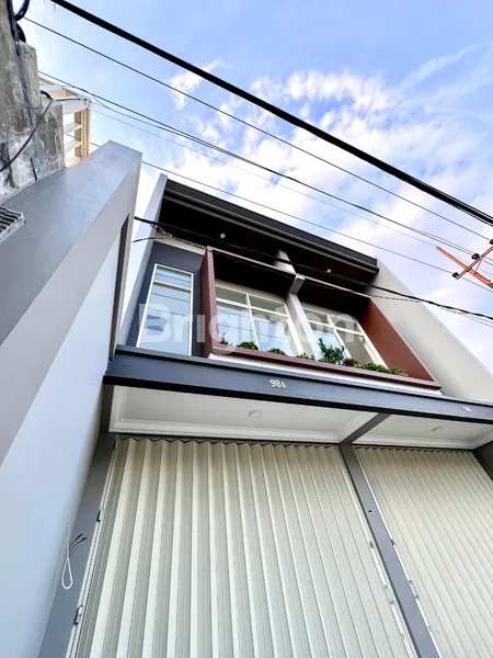 image NEW GRESS MINIMALIS RUKO RAYA MANUKAN TENGAH LOKASI STRATEGIS NOL JALAN RAMAI (1)