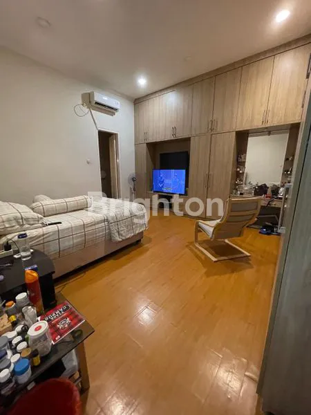 image RUMAH KAVLING POLRI 2¼ LANTAI KOMPLEK JELAMBAR (6)