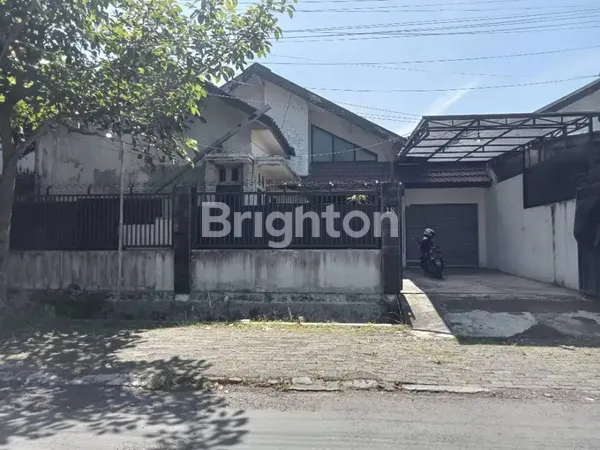 image RUMAH LUAS DAN STRATEGIS LOKASI POROS RAYA SAWOJAJAR (1)