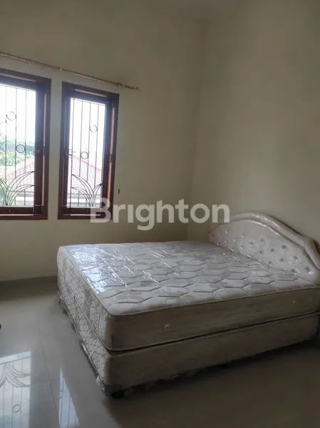 image RUKO 2 LANTAI SIAP PAKAI AREA HALMAHERA SEMARANG TIMUR (7)