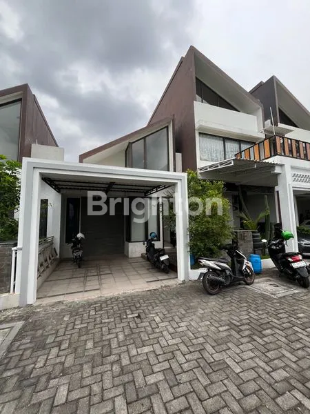 image RUMAH SEMI FURNISHED CLUSTER ELIT SINGOPURAN KARTOSURO (1)