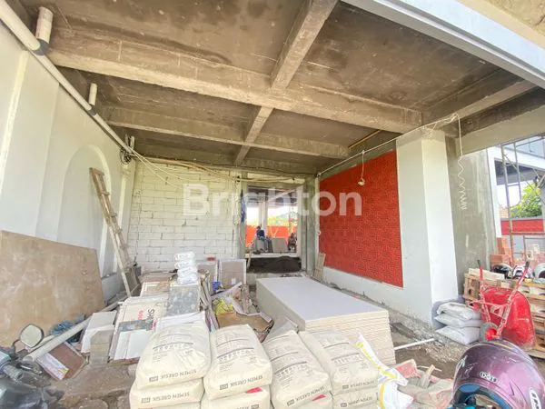 image VILLA 3 FLOORS RICEFIELD VIEW AT SUKAWATI (2)