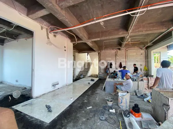 image VILLA 3 FLOORS RICEFIELD VIEW AT SUKAWATI (4)