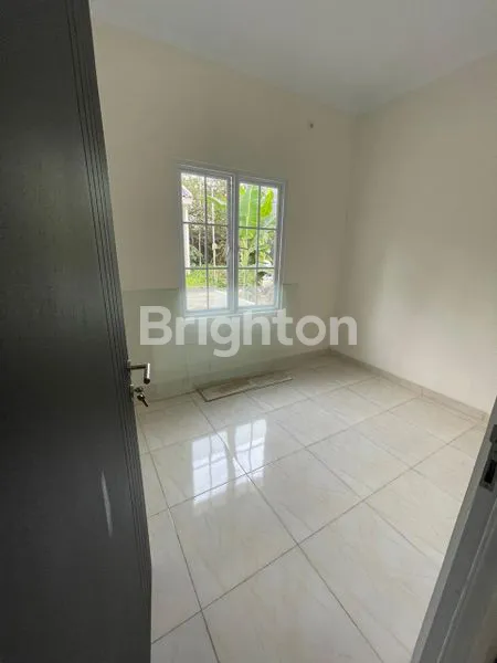 image DIJUAL RUMAH DI AZURA RESIDENCE  DEPOK (6)