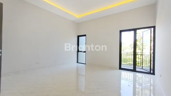 image RUMAH MODERN 2 LANTAI (2)