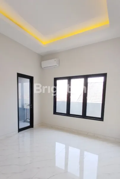 image RUMAH MODERN 2 LANTAI (4)