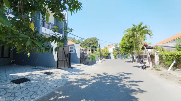 image RUMAH MODERN 2 LANTAI (8)