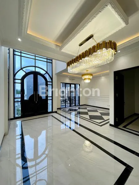 image RUMAH BARU MEWAH AMERICAN CLASSIC DI JAGAKARSA (3)