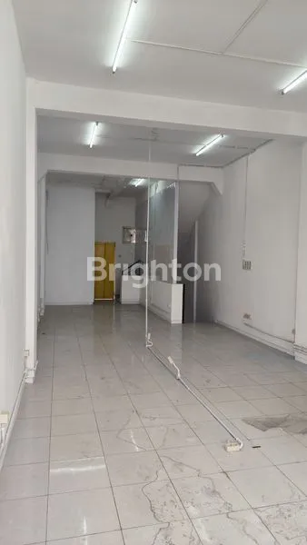 image RUKO STRATEGIS DI JALAN KEMBAR SOEKARNO HATTA MALANG (6)