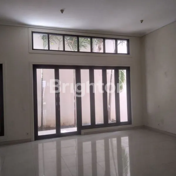 image RUMAH 2 LANTAI SIAP PAKAI DI SEMARANG BARAT (2)