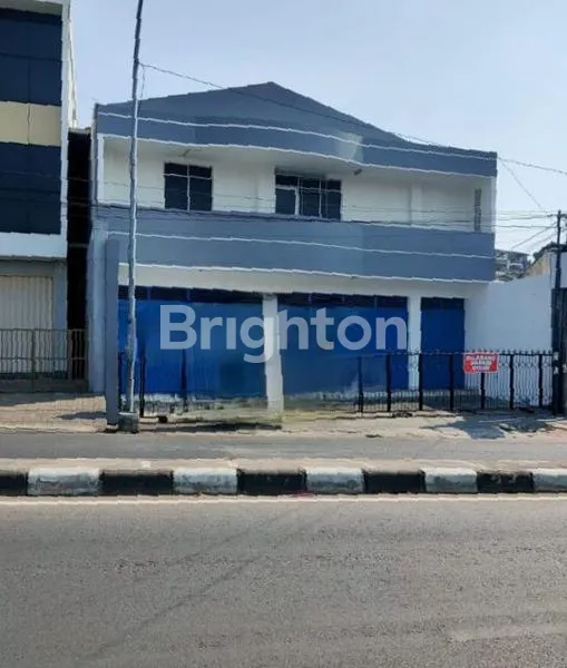 RUKO 2 LANTAI SIAP PAKAI LOKASI TENTARA PELAJAR LAMPER CANDISARI SEMARANG