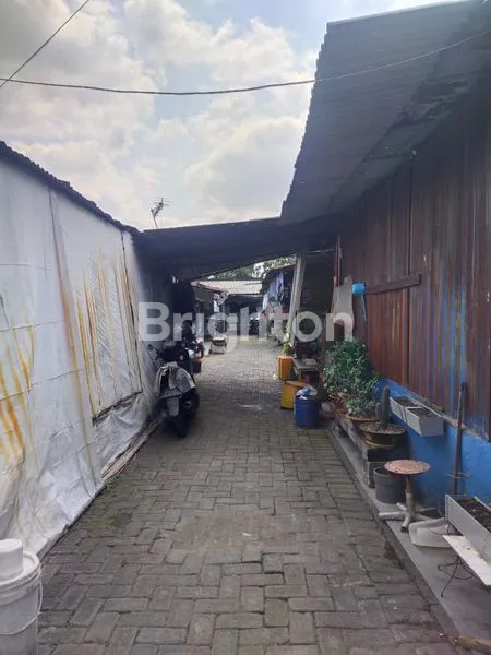 image RUMAH INDUK BESERTA KOST DAN TANAH KOSONG DI KUTISARI DEKAT PETRA SIWALANKERTO (3)