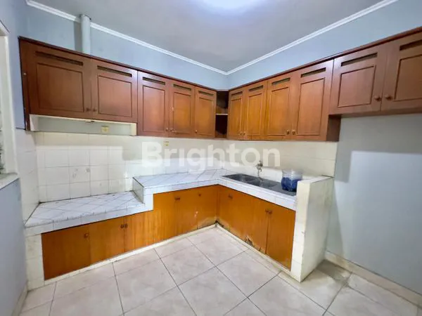 image RUMAH BESAR JL. MANDAR PERUMAHAN BINTARO JAYA SEKTOR 3 (5)