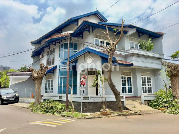 image RUMAH BESAR JL. MANDAR PERUMAHAN BINTARO JAYA SEKTOR 3 (1)