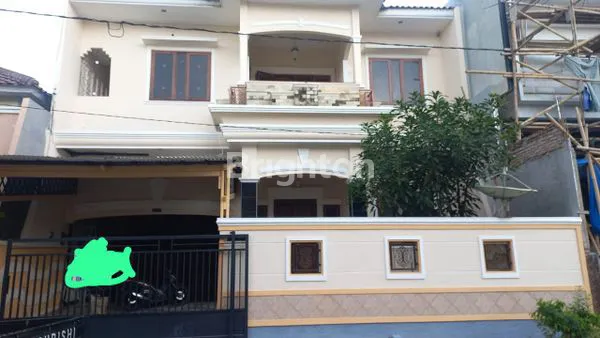 image RUMAH 2 LANTAI SIAP HUNI DI PURI ANJASMORO (1)